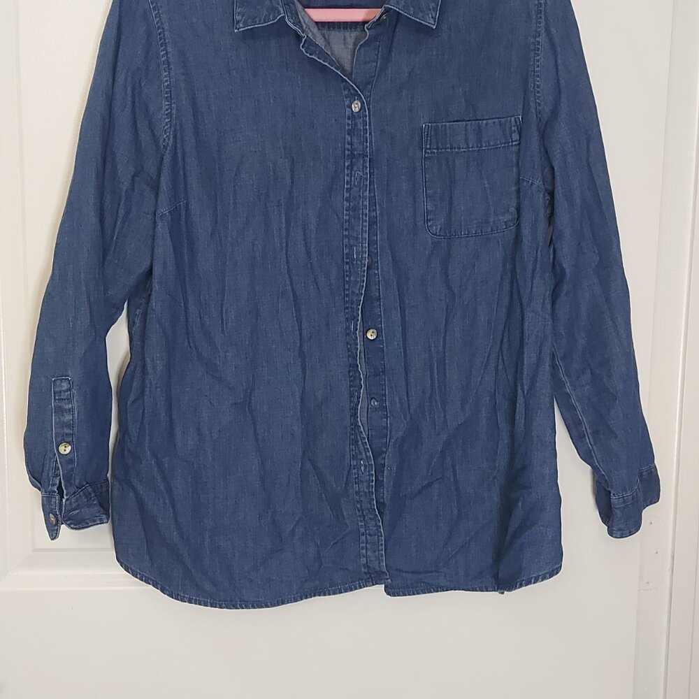 Chambray shirt - goes with EVERYTHING - Picture 2 of 7